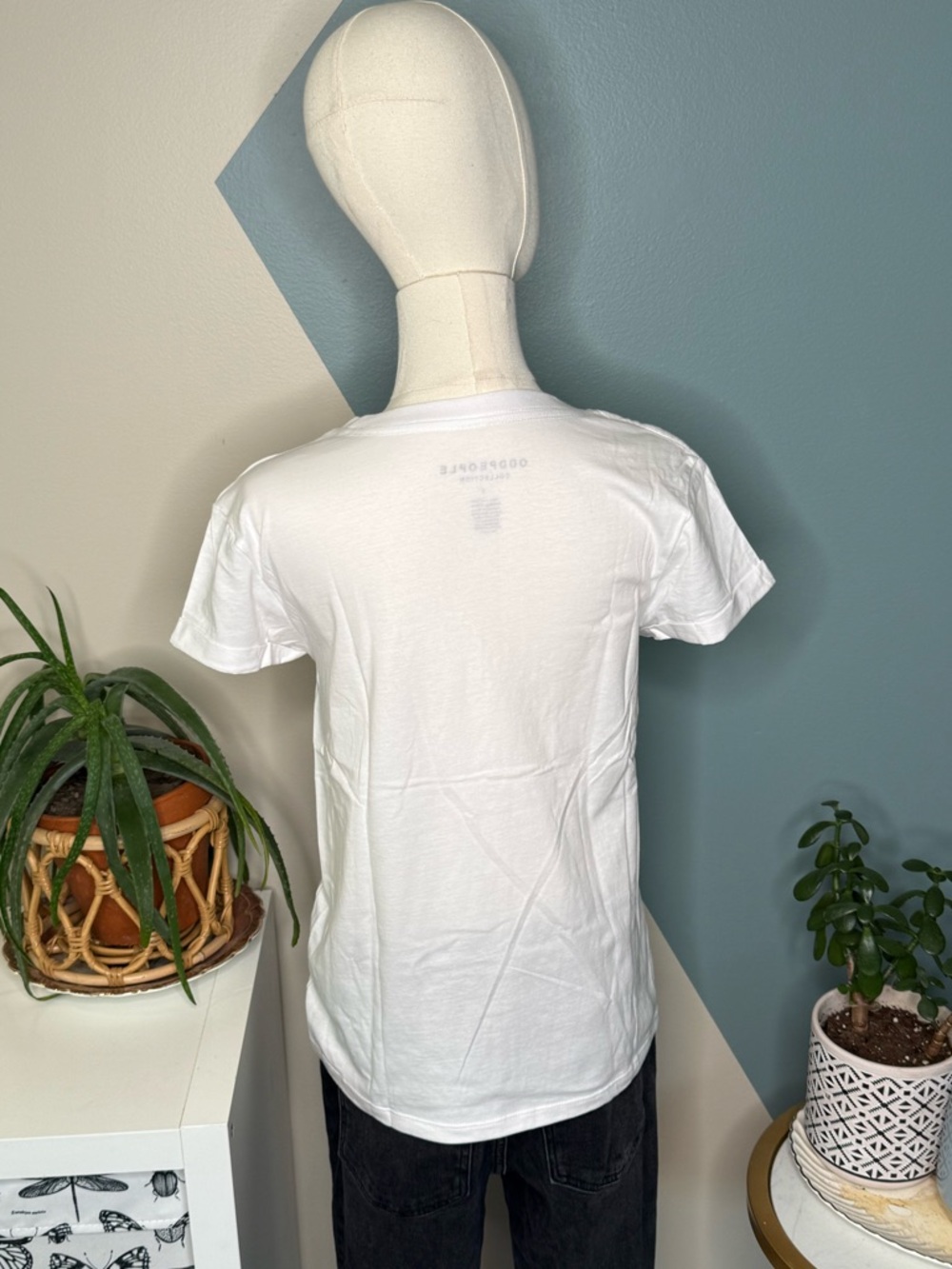Urban Outfitters British Invasion Graphic Tee Y2K Lightning White Cotton S - Picture 3 of 9